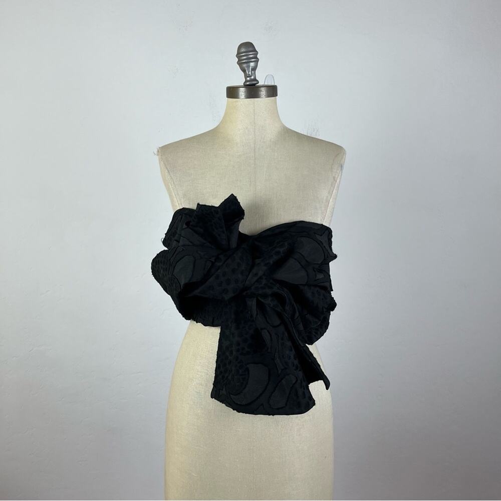 C/MEO Collective Black Crop Top
